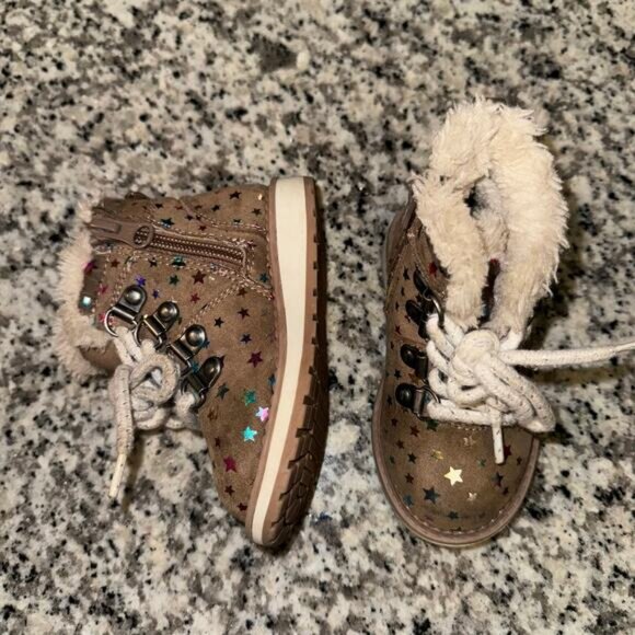 Cat & Jack Toddler Girls Size 5 Zipper Combat Style Boot Rainbow Stars Fur Lined - Picture 4 of 6